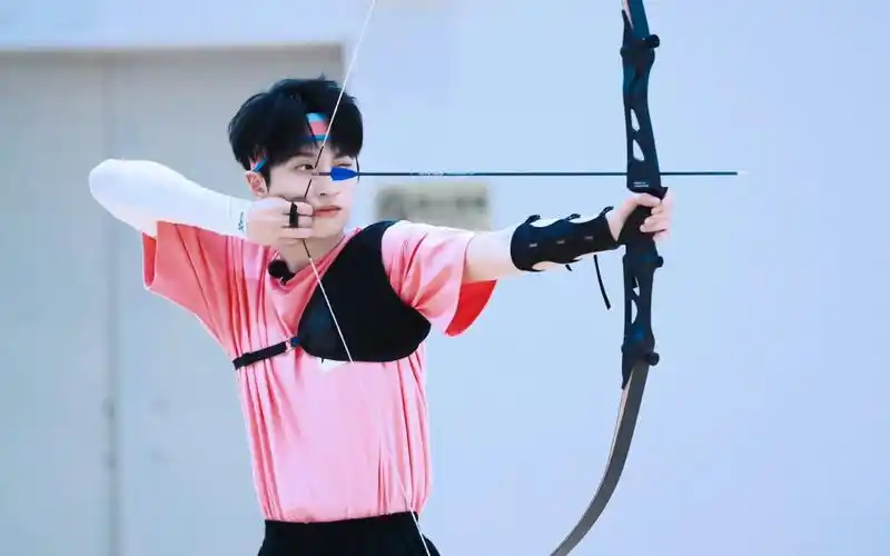 严浩翔2022tf家族夏日运动会