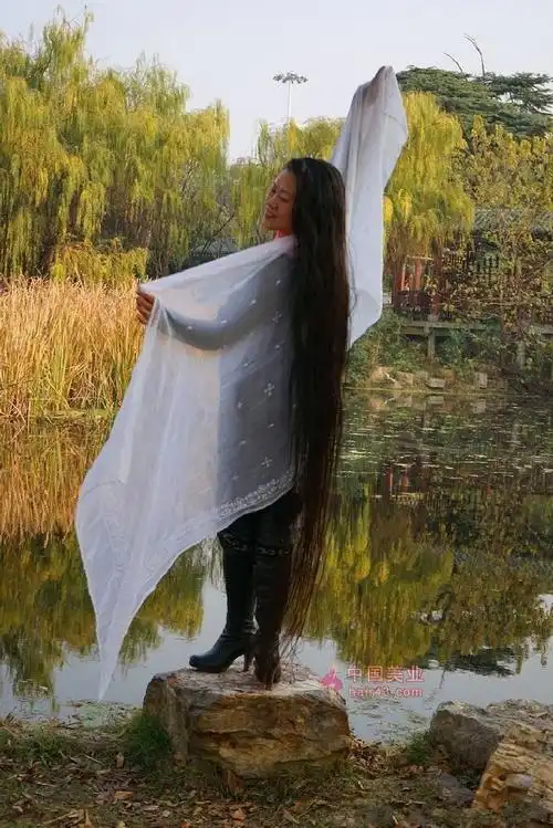 湖北武汉长发女彭燕2米长发回顾