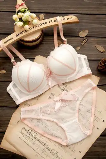 春夏季学生日系小胸罩少女蕾丝聚拢内衣可爱甜美性感文胸套装