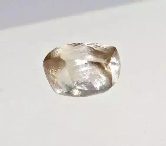 钻石赏析:自然界下的钻石原石