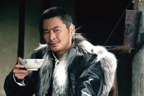 《江湖儿女》景岗山演土匪展正派风范