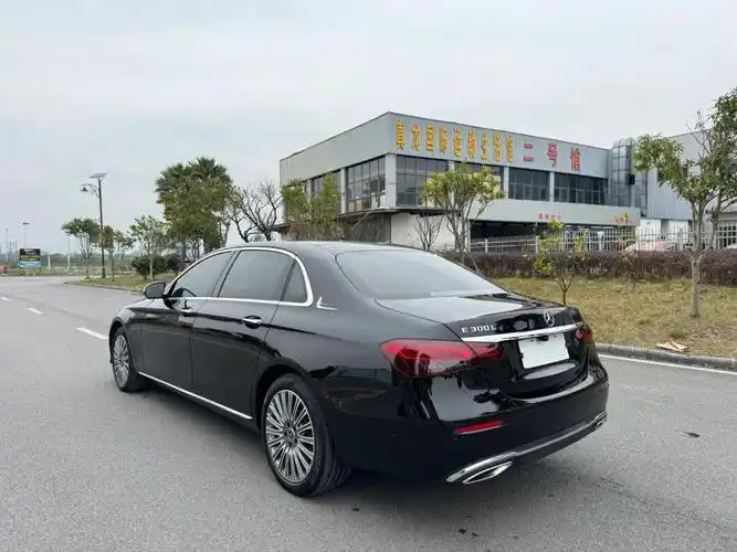 【品牌车型】奔驰 e级 2021款 改款 e 300 l 时尚型 【上牌日期】2