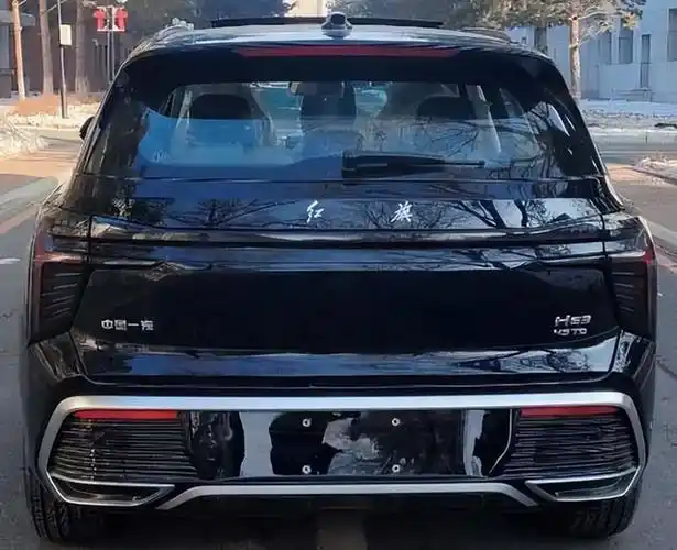 15万左右的红旗suv来了,和红旗h9的格栅一样