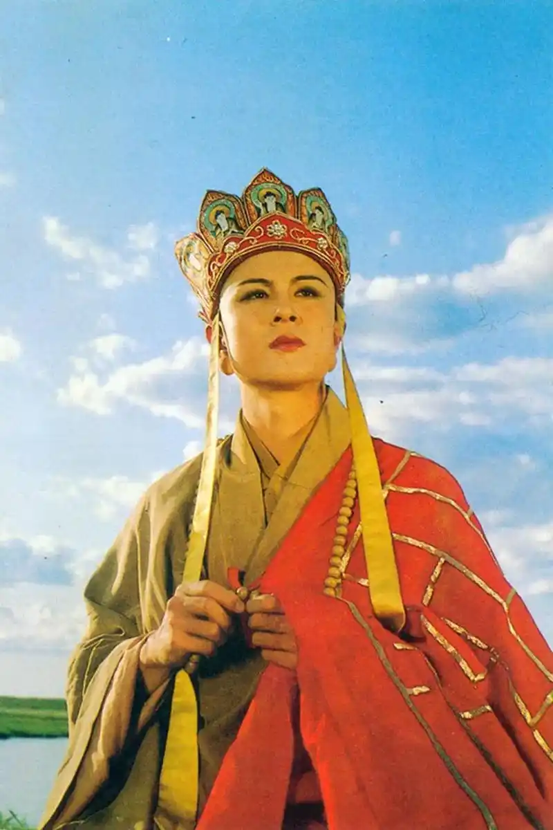 没过多久,他便被导演杨洁看中,成了《西游记》里的第二位唐僧.