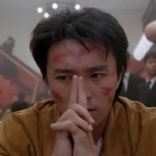 很快刘镇伟为他量身打造了《赌圣》,电影上映后口碑票房双丰收,周星驰