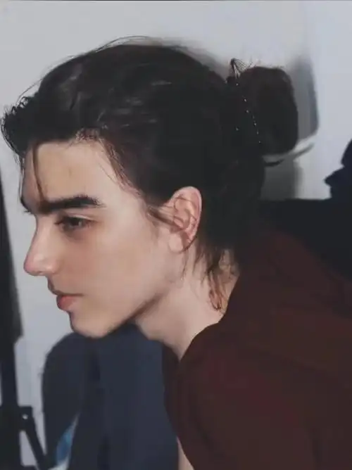 这位"中俄混血帅哥"火了!不仅长得帅还是清华顶级学霸,太强了