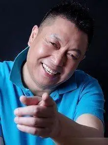 这位中国媒人王为念曾被女粉丝送给,她的两段恋情以悲惨结局告终