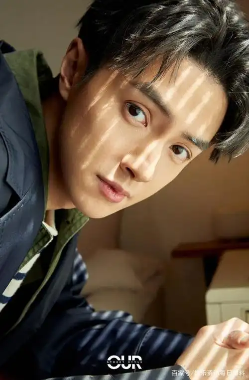 【官鸿】最新高清照片来了,每一张都可以做壁纸!