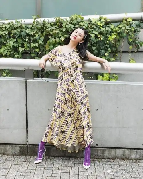 强捧易翻车港圈千金真能超越神颜妈妈吗