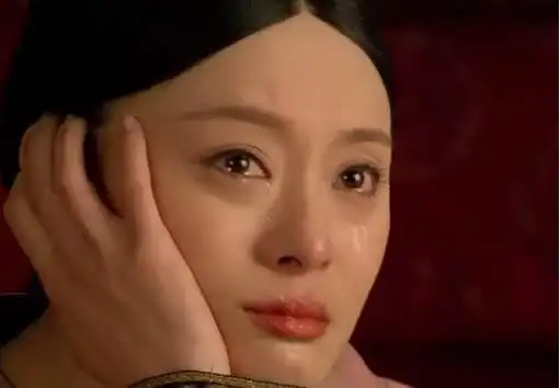 助人为乐的女明星袁立感动地哭了她被坏人欺负哭了