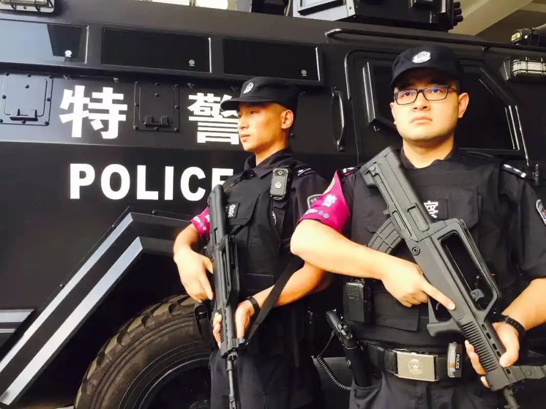 【警察蜀黍的新春告白】这里是110,请问有什么可以帮到您?