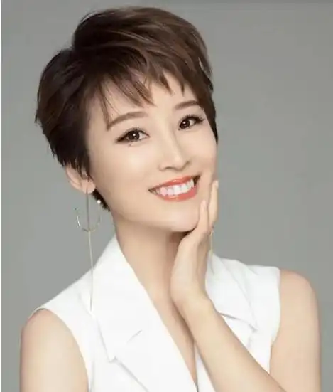 吴京曾因赚不到五百万被前女友拒绝娶了谢楠后身价暴涨20亿