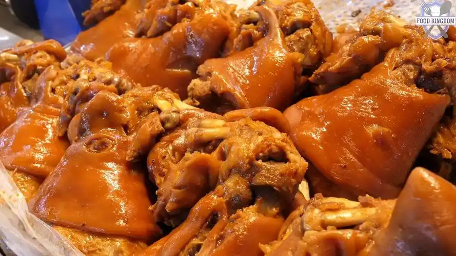 【韩国街头美食】现煮现卖的卤猪蹄,卤肘子.