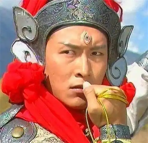 怪不得西游记中的二郎神听调不听宣,你瞧他与玉皇大帝有啥关系?