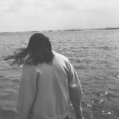 2021黑白情侣背影头像一人一张一男一女两张