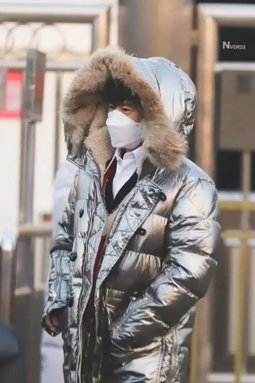 张杰超话#张杰现身央视春晚联排#20210203央视下班@张杰