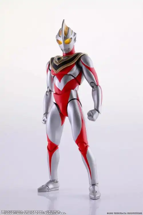 在胸甲增加了金色黑色,还原剧中盖亚奥特曼v2的颜色,全身约160mm,体型