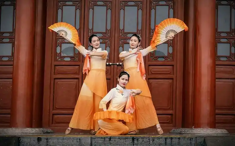 经典扇子舞茉莉花刷爆元旦晚会年会集体舞单色舞蹈