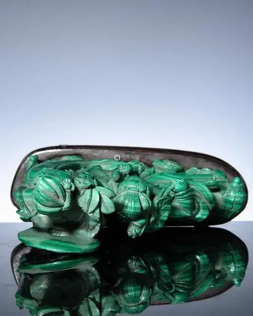 清代孔雀石仕女摆件