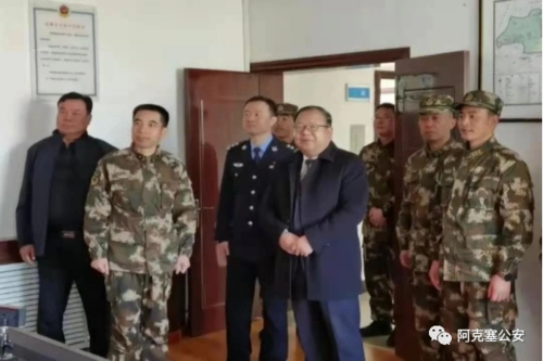 武警甘肃总队政委王建勋调研指导阿克塞县公安局检查站工作
