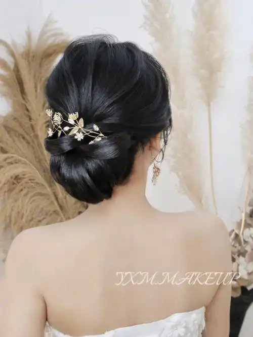 韩式低盘发带港风又温柔的小姐姐