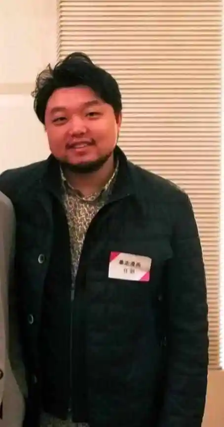 前方高能,真正的王尼玛长这样,真名叫任剑,是暴走漫画的ceo.