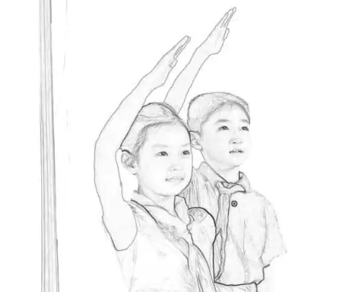 我现在需要一幅图片,是关于小学生向国旗敬礼的,最好可以让我自己可以