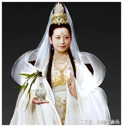 同样是演观音菩萨,有些形象却让人一言难尽,网友:回家洗洗睡吧|赵雅芝