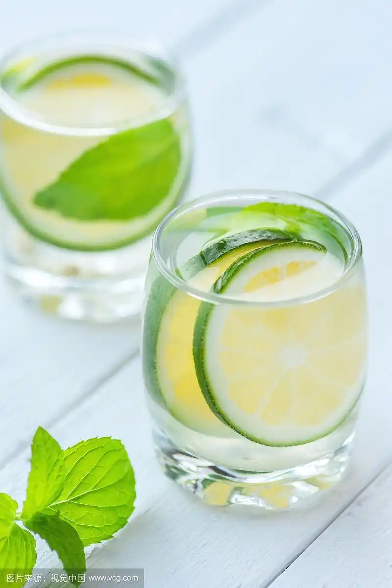 薄荷青柠水