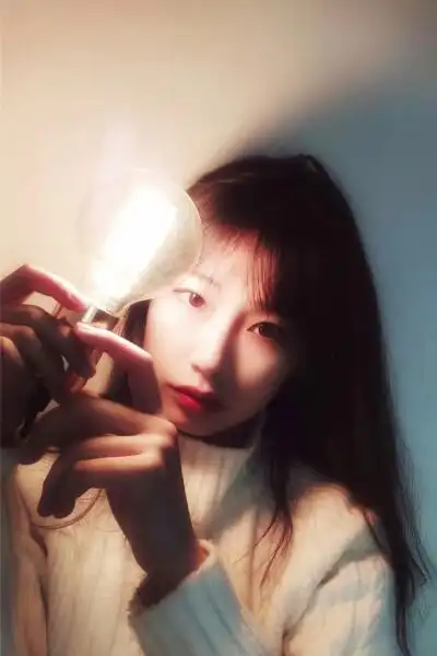 美图 韩系 可爱 半身 个性 文艺 唯美 清新 气质 特写 黑白 女生 壁纸