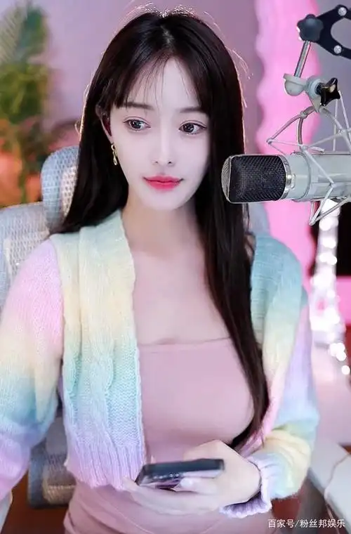 存款没有一个亿,芮甜甜展示满墙奢侈品包,透露大哥刷的钱都要返