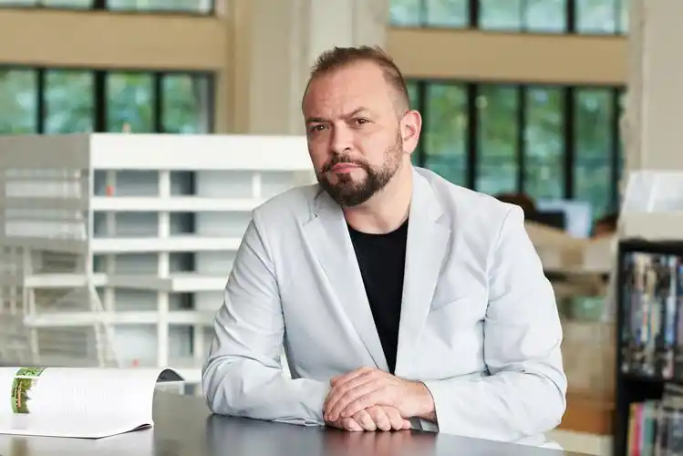 克里斯哈迪更自信的上海让更多的人以沪为家