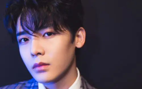 侯明昊帅气时尚壁纸偶像明星侯明昊