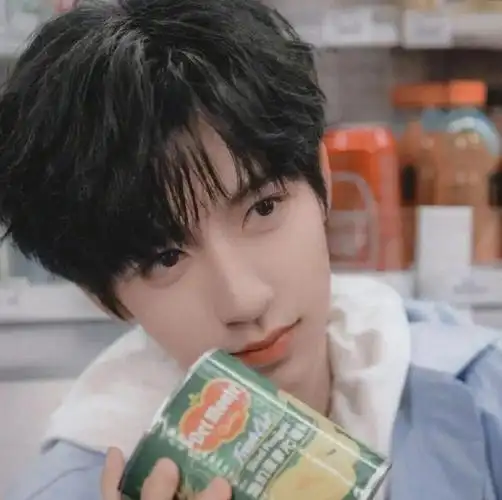 贺峻霖那些不明显的头像