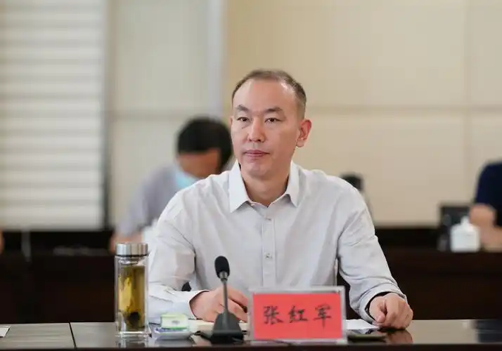 郑州市高新区党工委副书记,管委会主任张红军讲话副校长赵明皞主持