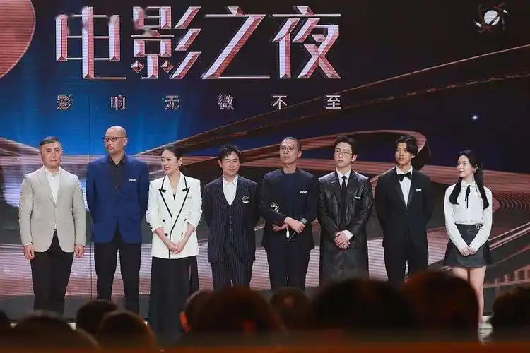 两代"谋女郎"同台倪妮为刘浩存擦泪 张小斐献唱获吉娜钢琴伴奏