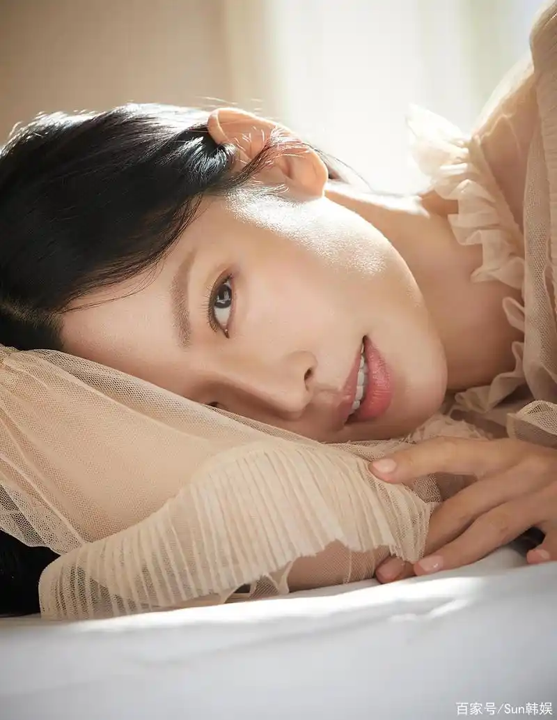 「金素妍」noblesse 11月刊