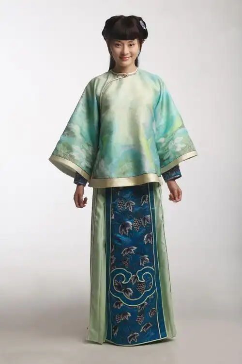 传所有后宫嫔妃定妆照(各庄等级的都要,比如甄嬛贵妃,妃……)要全身哦