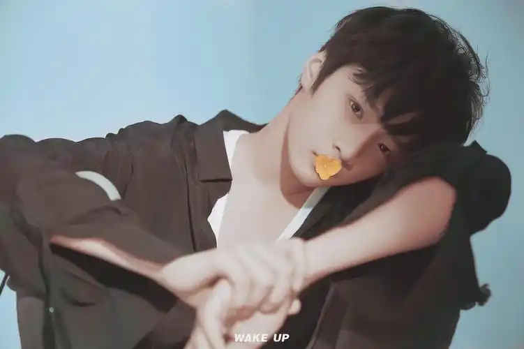 台风少年团rap担当tf家族新生刘耀文舞台上气场全开