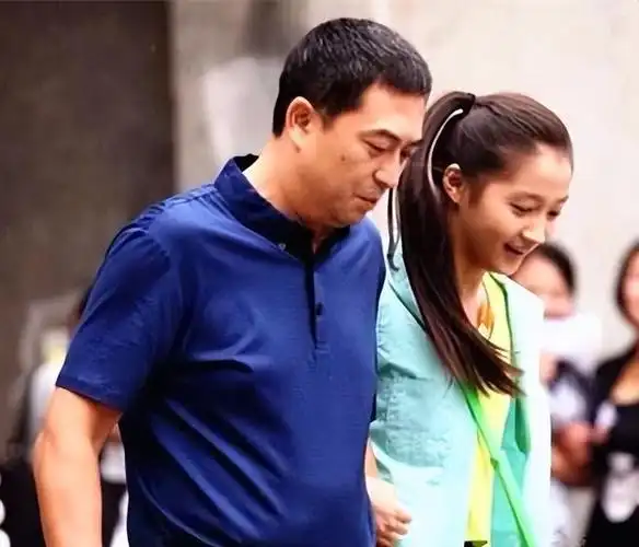 才明白为何鹿晗和关晓彤能挺过七年之痒原来高攀的不是她