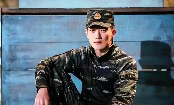 回顾有种整容叫张馨予结婚军人老公变化不大她像变了个人