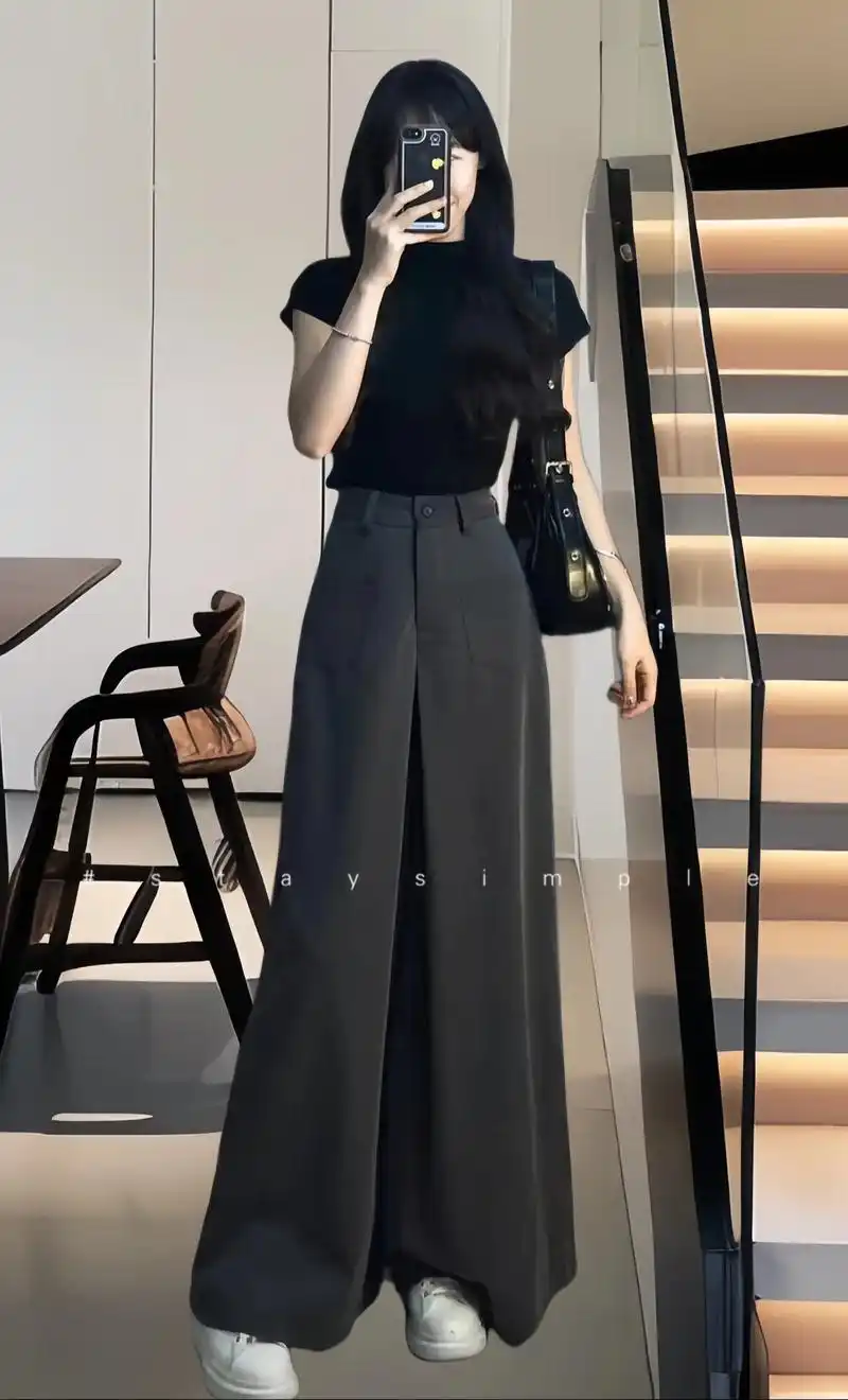 黑色半高领上衣短袖77灰色阔腿裤,一套好高级呀,黑灰搭配经典洋气