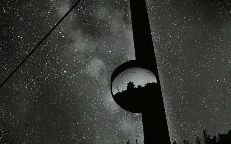 黑白星空 板绘_哔哩哔哩_bilibili