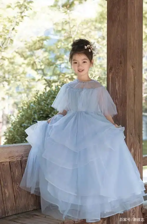 还不知道童星崔雅涵?7岁压轴晚会,简直不要太厉害