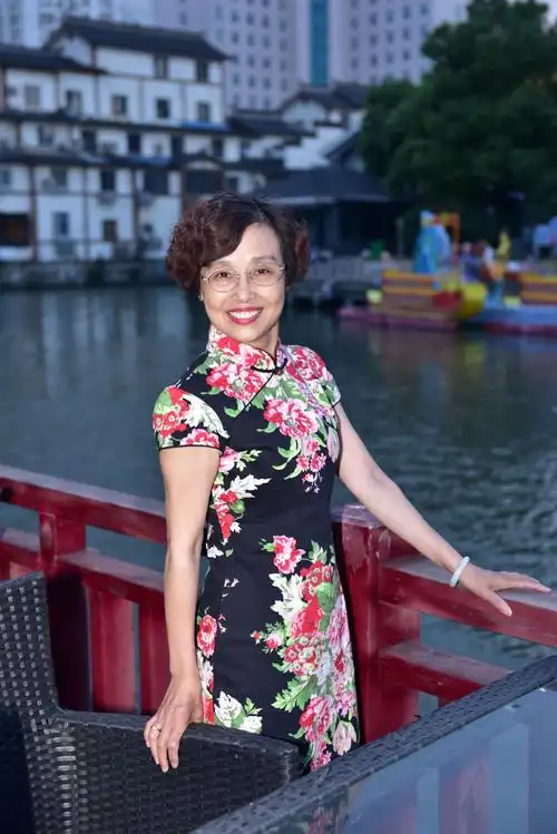 旗袍__穿出最美的自己 - 美篇