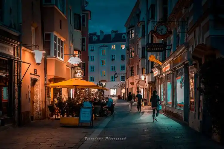 欧洲夜晚的街道