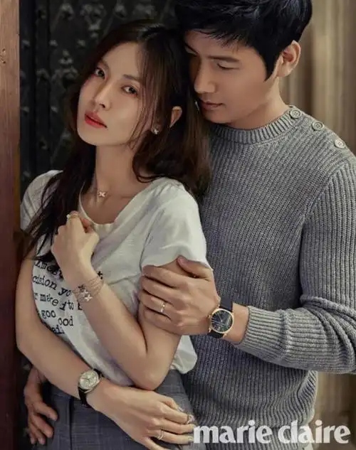 组图:金素妍李尚禹婚纱照公开 依偎在怀甜笑动人 : 韩国明星情侣金