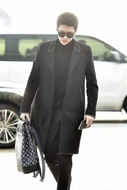 吴世勋曾剪过寸头帅出总裁范儿网友太a了吧