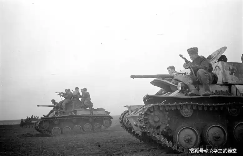 原创1942年初苏军进行编制装备调整,为未来作战做准备