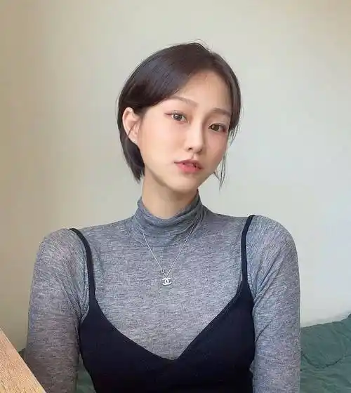 运动女生的短发._中国_发型_形象